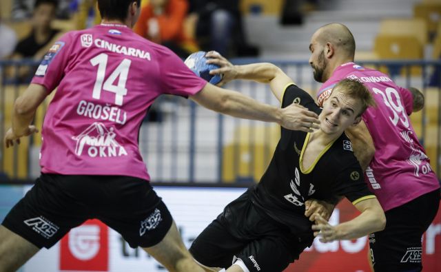 Celjski rokometaši bodo tudi letošnjega oktobra igrali v rožnatih dresih. FOTO: Uroš Hočevar