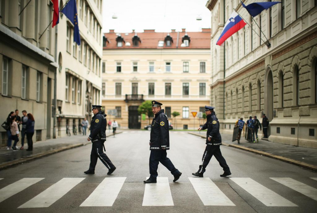 FOTO:S čigavo podporo bodo Šarčevi vladali