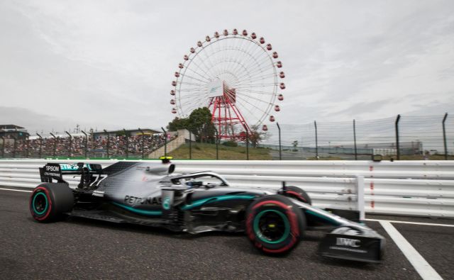 Finski dirkač Valtteri Bottas je bil danes najhitrejši v Suzuki. FOTO: AFP