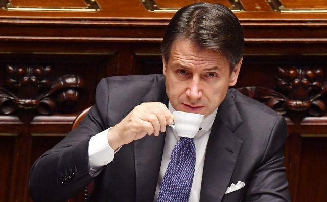 Vladi, na čelu katere je Giuseppe Conte, je po več tednih pogajanj uspelo zbližati stališča glede večine odprtih vprašanj, povezanih s proračunom za prihodnje leto. Foto Andreas Solaro / Afp