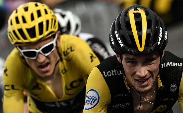 Primož Roglič (desno, ob njem Geraint Thomas) je lani Tour končal na 4. mestu, prihodnje leto bo bržkone meril višje. FOTO: AFP