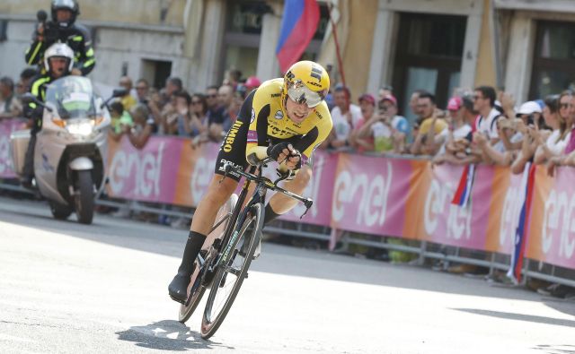 Primož Roglič bo imel na Touru na voljo le 36 km vožnje na kronometer. FOTO: Leon Vidic/Delo