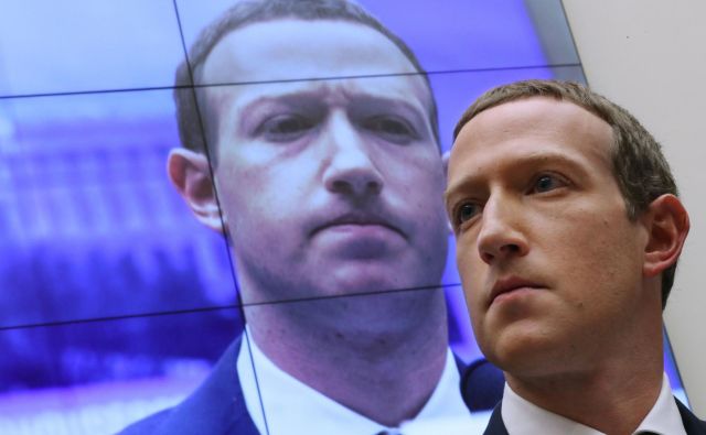 Po Zuckerbergovi napovedi, da bo lansiral libro, je med regulatorji završalo. Foto AFP