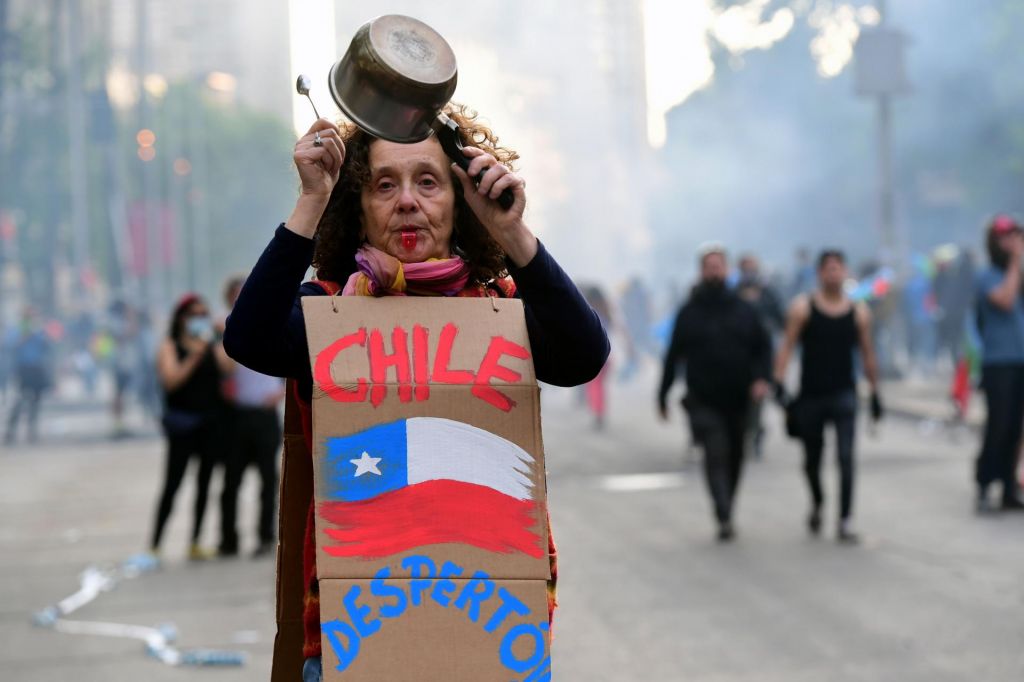 Zaradi protestov Čile ne bo gostil svetovne podnebne konference