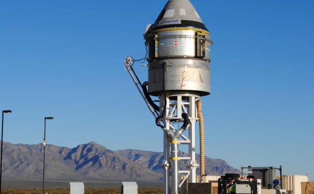 Kapsula starliner, pripravljena za testiranja sistemov za izredne razmere. FOTO: Boeing