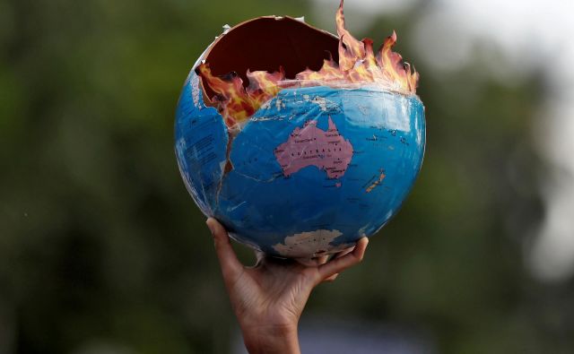 »Podnebna kriza je prispela in se poglablja hitreje, kot je pričakovala večina znanstvenikov. «FOTO: Francis Mascarenhas/Reuters