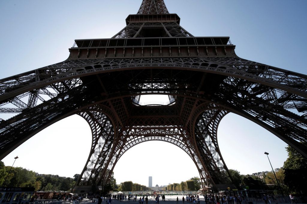 FOTO:Francija povezuje študente s podjetniki