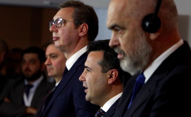 Srbski predsednik Aleksandar Vučić, premier Severne Makedonije Zoran Zaev in albanski predsednik vlade Edi Rama bodo pospešili prost pretok ljudi, blaga in kapitala. FOTO: Reuters