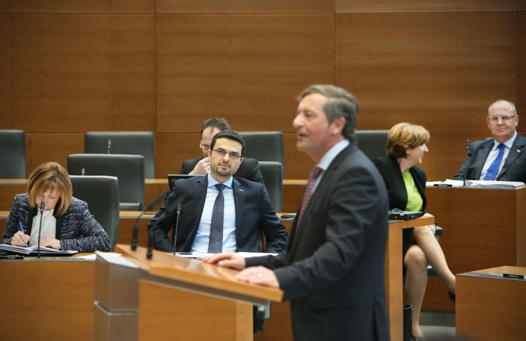 FOTO:Karl Erjavec: »Vsak šolarček ve, da fiksne linije niso varne«