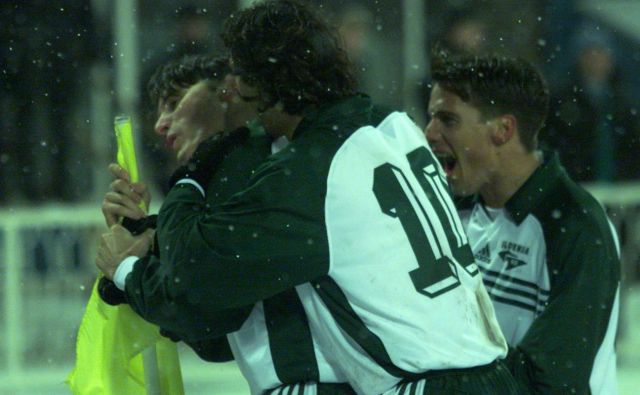 Miran Pavlin (levo) je zabil zadnji gol v Kijevu, Zlatko Zahovič prvega v Ljubljani, Milenko Ačimović (desno) čudežnega drugega na Plečnikovi utrdbi. FOTO: Igor Zaplatil/Delo