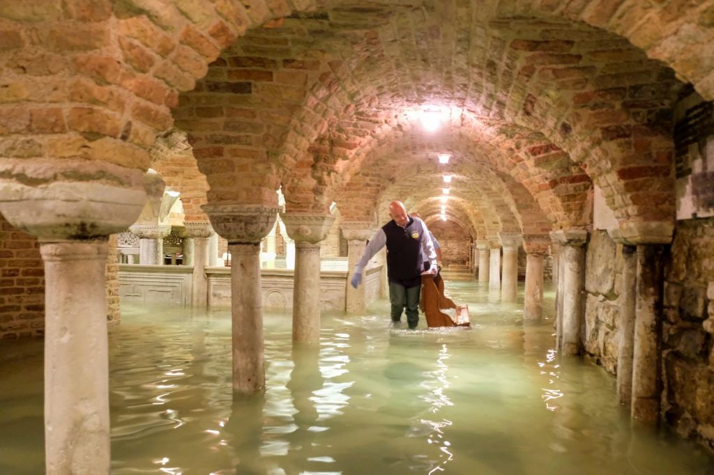 FOTO:Baziliko svetega Marka poplavilo šestič v zadnjih 1200 letih