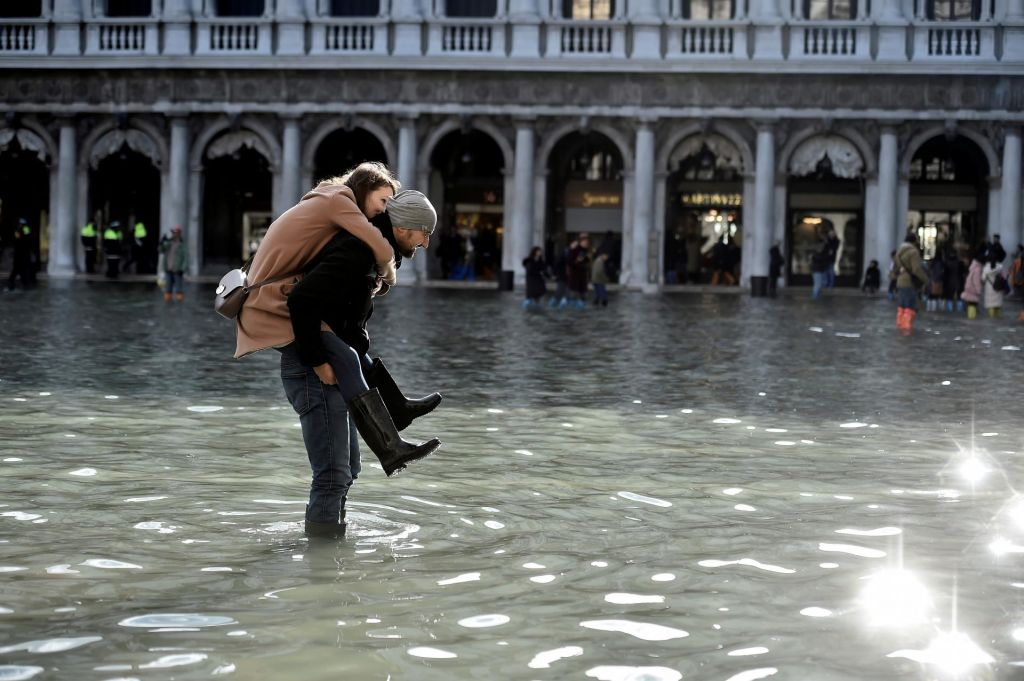 FOTO:V Benetkah razglasili izredne razmere