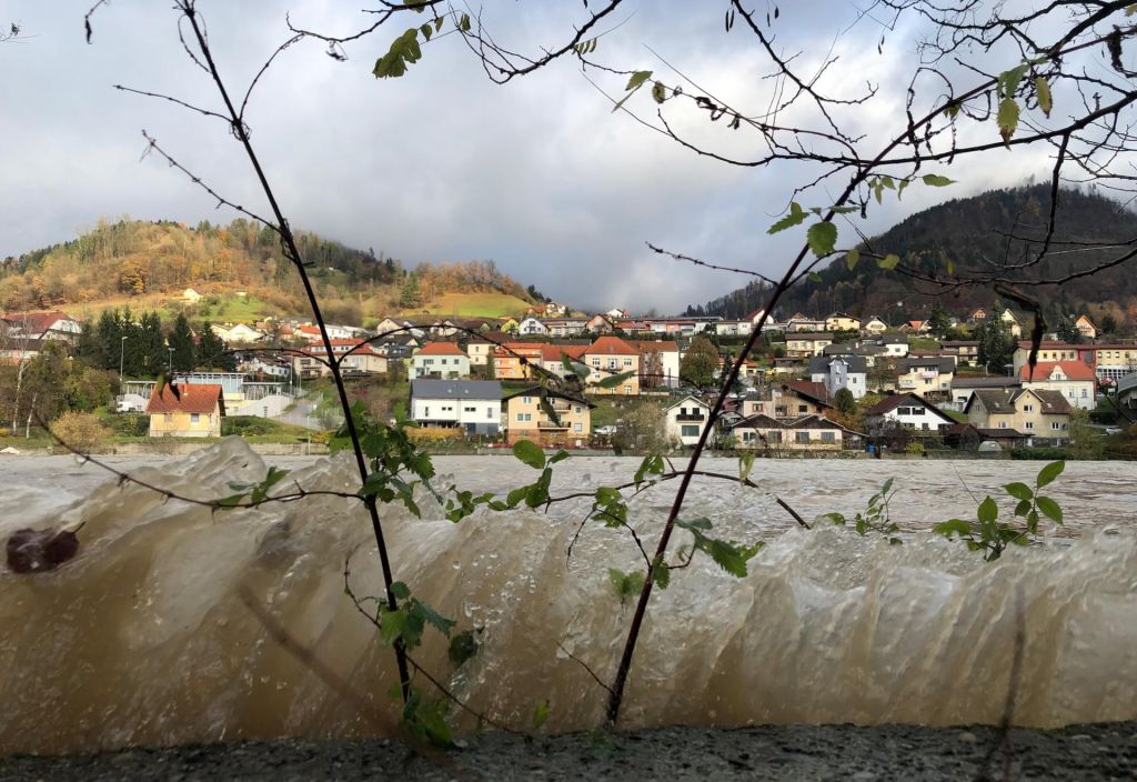 FOTO:V Dravogradu se je oglasila sirena in naznanila konec nevarnosti poplav