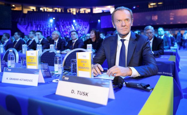 Evropski konservativci prenavljajo organigram in postavljajo na vrh Poljaka Donalda Tuska. Foto: Reuters