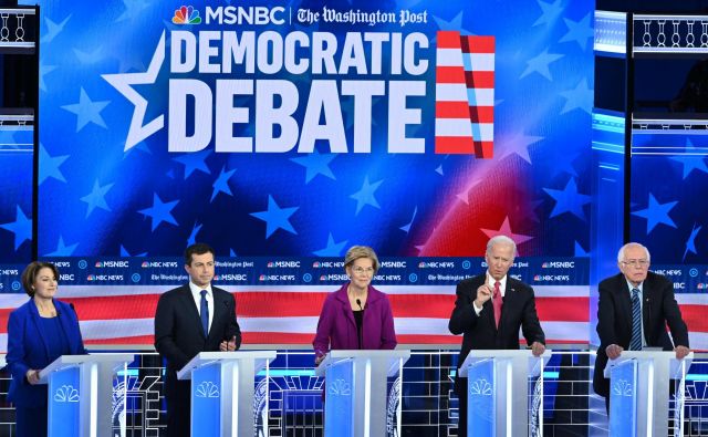 Novembrsko soočenje demokratskih predsedniških kandidatov je potekalo v Atlanti.  FOTO: Saul Loeb/AFP