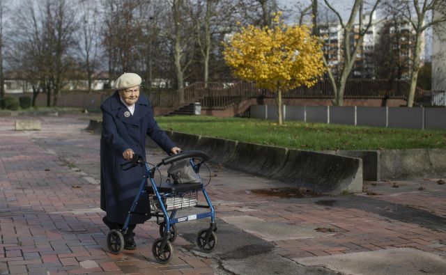 Sprememba pokojninske zakonodaje naj bi zagotovila dostojnejše pokojnine bodočim upokojencem in vzdržnost blagajne. Foto Voranc Vogel