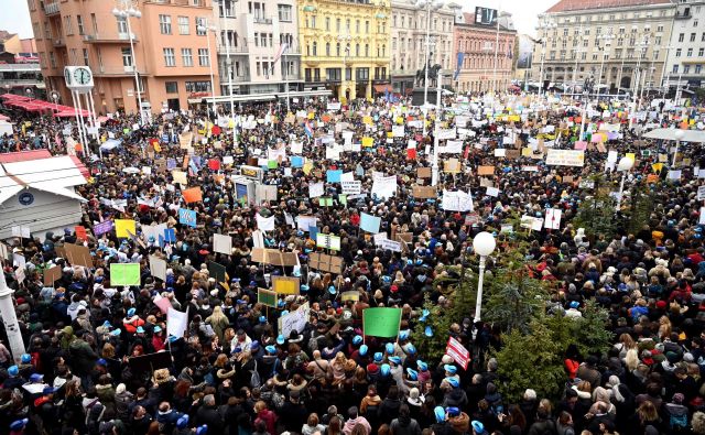 Splošni stavki šolnikov bodo sledile številne druge v javnem sektorju. FOTO:Denis Lovrovic/AFP