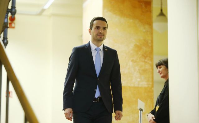 Hoteli so diskreditirati mene in Knovs, je prepričan predsednik Knovsa Matej Tonin. FOTO: Jože Suhadolnik/Delo