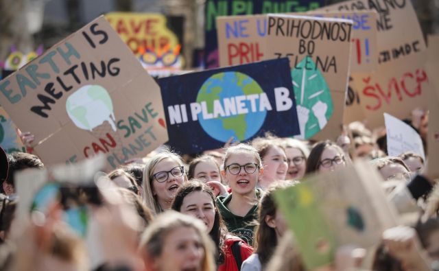 Mladi pritiskajo na svetovno politiko, naj reševanje podnebne krize postane prioriteta. FOTO: Uroš Hočevar/Delo