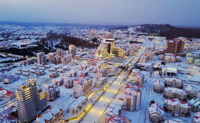 Samdžijon naj bi bil socialistična utopija, idealno socialistično naselje, vendar je edino takšno v Severni Koreji. FOTO: STR AFP