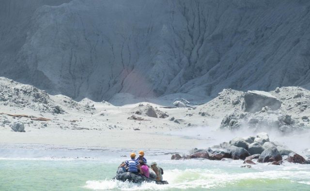 Nekatere ponesrečence bodo že v prihodnjih dneh preselili v Avstralijo. FOTO: Reuters