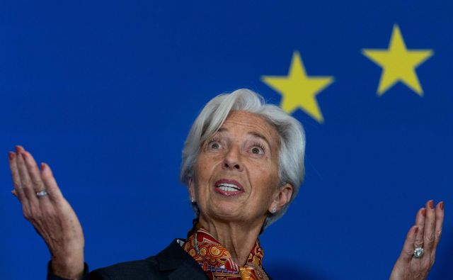 Christine Lagarde nadaljuje ohlapno denarno politiko svojega predhodnika Maria Draghija. Foto: Kenzo Tribouillard/AFP