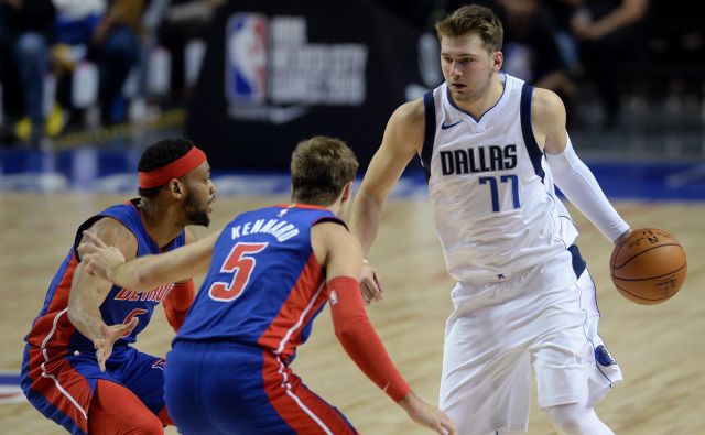 Luka Dončić je bil neustavljiv tudi za igralce Detroita. FOTO: Usa Today Sports