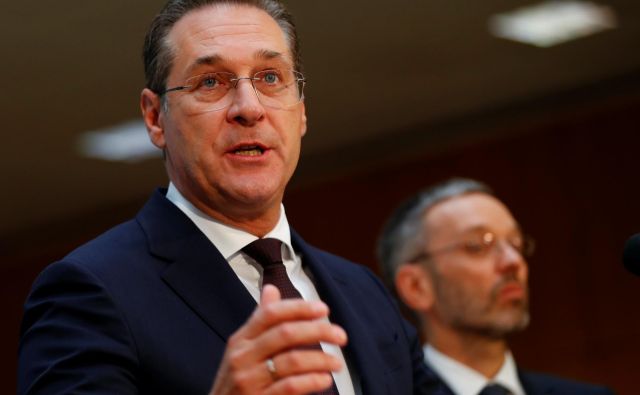 V vodstvu svobodnjakov so prepričani, da za ustanovitvijo odpadniške stranke ne stoji nihče drug kot diskreditirani Heinz-Christian Strache. FOTO: Reuters