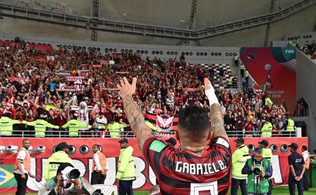 Flamengov napadalec Gabriel Barbosa (Gabigol) je spoznaval značilnosti evropskega nogometa v majici Interja. Brazilci imajo v Katarju odlično podporo rojakov. FOTO: AFP