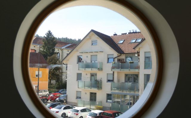 Stanovanja v Ljubljani so za številne (ne le mlade) že leta nedosegljive sanje. Foto: Leon Vidic