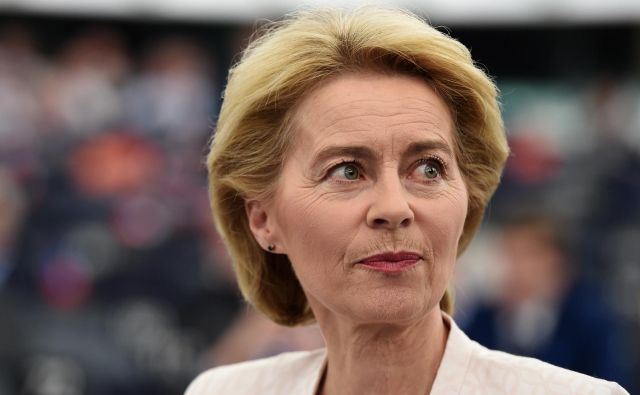 Kako bo Ursula von der Leyen rešila zeleni načrt? FOTO: AFP