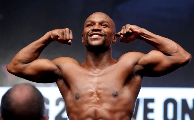 Ameriški boksar Floyd Mayweather mlajši je v zadnjem desetletju zaslužil največ med vsemi športniki. FOTO: Reuters