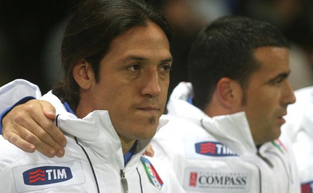 Mauro Camoranesi je sprejel zanj sila nenavaden izziv v slovenski ligi. FOTO: Reuters