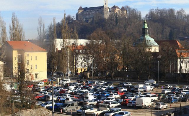 V novoletni poslanici, ki jo je pred kratkim objavil za gradnjo Nuka II pristojni minister dr. Jernej Pikalo, so izraženi velik optimizem in lepe želje. FOTO: Tomi Lombar/Delo