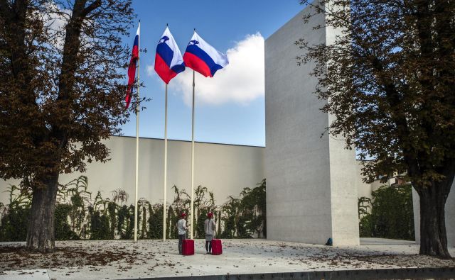 Po koncu vojne je postal žrtev lastne propagande. Če bi ostal v civilni obleki, bi ga Angleži bržkone ne vrnili. FOTO: Voranc Vogel/Delo