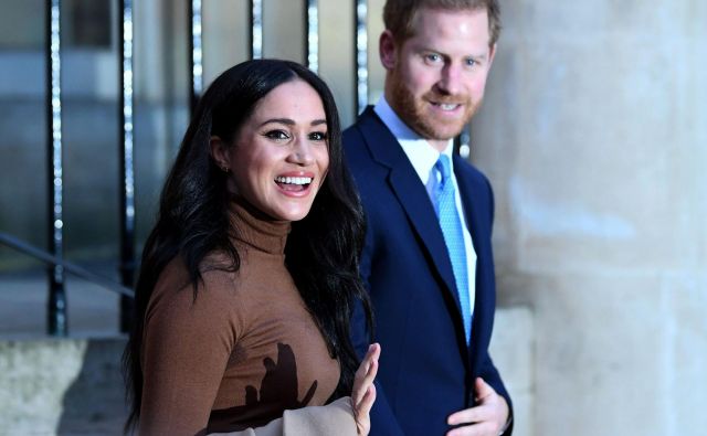 Princ Harry in Meghan sta po vrnitvi iz Kanade sporočila, da se umikata iz ožje kraljeve družine. FOTO: AFP