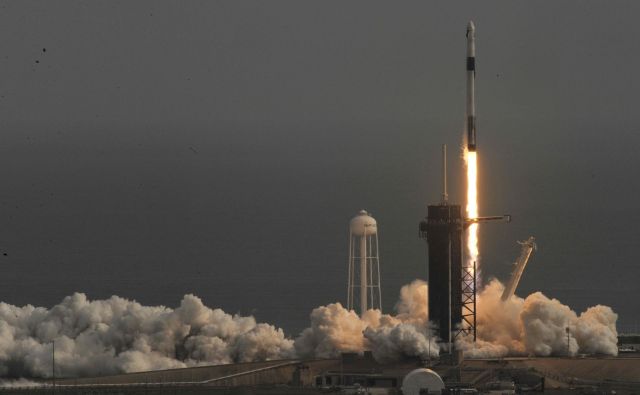 Crew dragon bo v vesolje letel na nosilni raketi falcon 9. <br />
FOTO: Steve Nesius Reuters