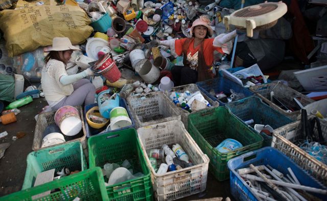 To ni prva kitajska kampanja proti rabi plastike. FOTO: Nicolas Asfouri/AFP