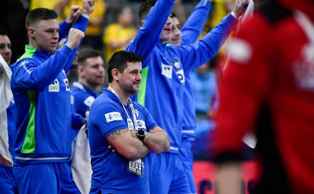 Slovenci bi si z zmago zagotovili pot v Stockholm. FOTO: AFP