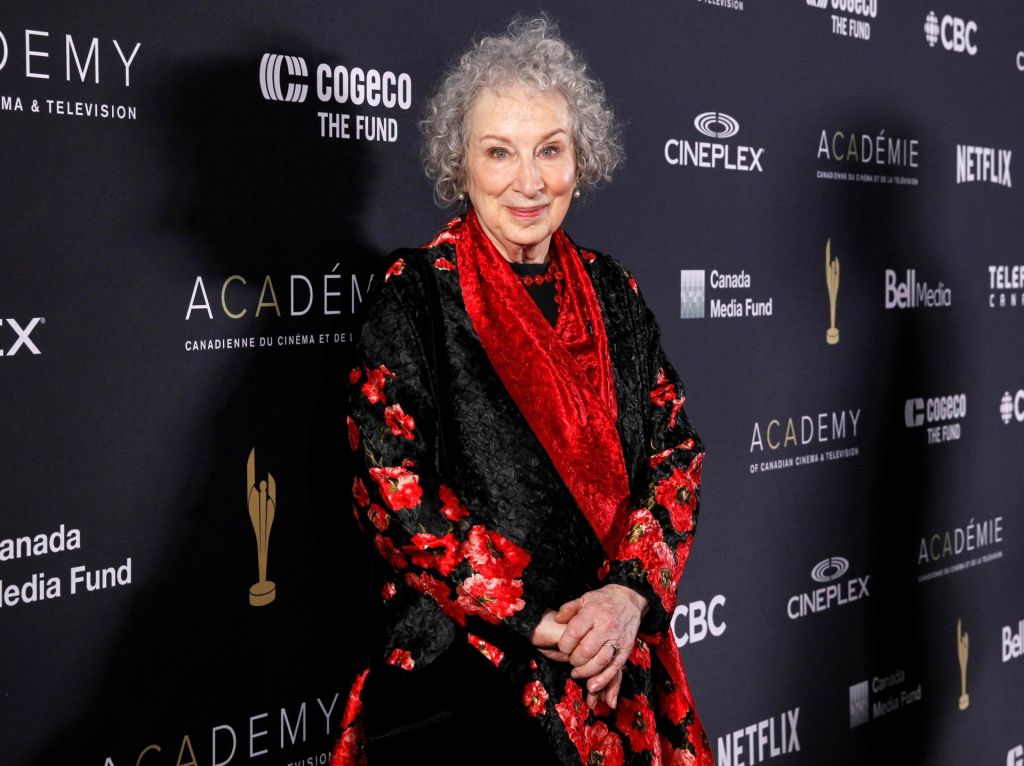 Margaret Atwood se vrača k poeziji