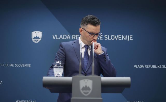 Vsi strankarski prvaki so bili užaljeni, presenečeni in so se sprenevedali, da niso nič vedeli, da bo predsednik vlade odstopil. Foto Leon Vidic