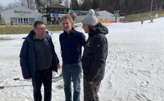 Markus Mayr (v sredini) Srečku Vilarju (levo) in Mitji Dragšiču (desno) še ni prižgal zelene luči za 56. Zlato lisico. FOTO: Mariborinfo