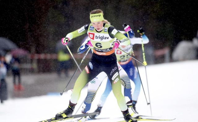 Vodilna v sprinterski razvrstitvi Anamarija Lampič je bila sedma, 46,2 sekundi je edina slovenska predstavnica na tekmi zaostala za Johaugovo. FOTO: Roman Šipić