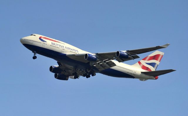 Boeing 747 britanske družbe British Airways je zaradi neurja Ciara dosegel rekord na poletu med New Yorkom in Londonom. Fotografija je simbolična. FOTO: Toby Melville/Reuters