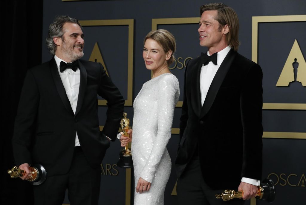 FOTO:Parazit pometel s konkurenco, med igralci slavila Joaquin Phoenix in Renee Zellweger 