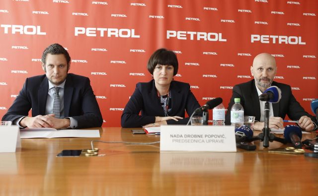 Nova uprava Petrola – Matija Bitenc, Nada Drobne Popović in Jože Bajuk FOTO: Blaž Samec/Delo