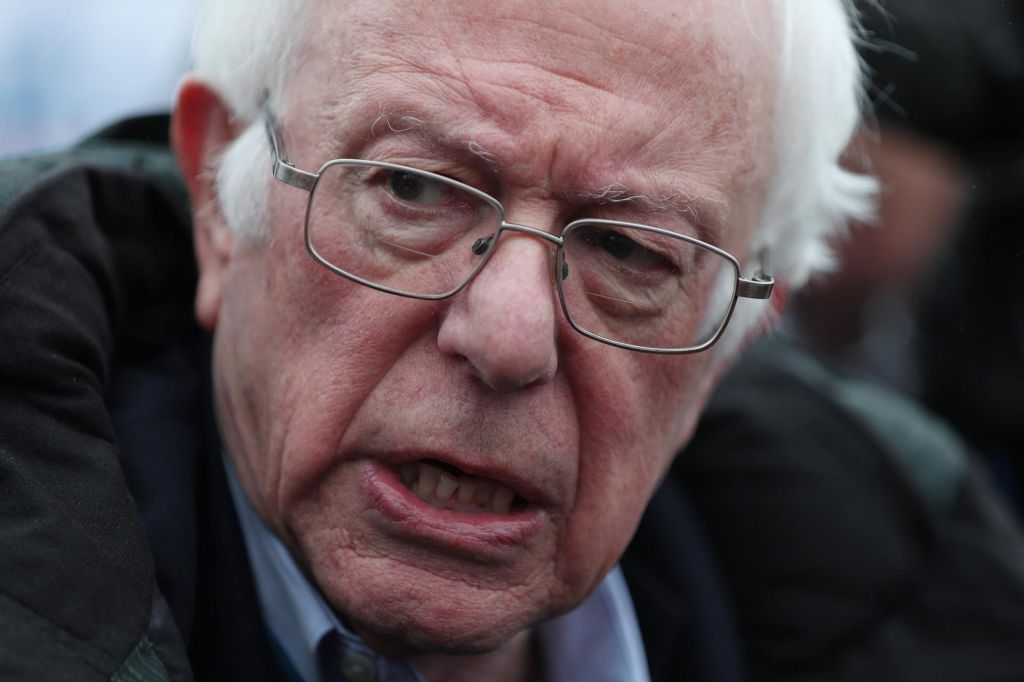 FOTO:Bernie Sanders zmagal med demokrati v New Hampshiru