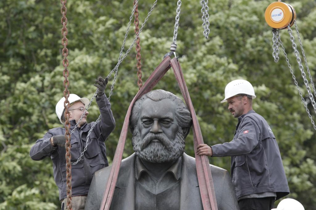 Le kaj bi vprašal Karl Marx?