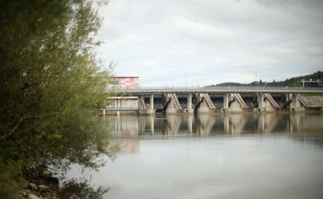 V nacionalni načrt bodo zapisali, da Slovenija računa tudi na hidroelektrarne, vendar brez lokacij. Na fotografiji HE Blanca. FOTO: Jure Eržen/Delo