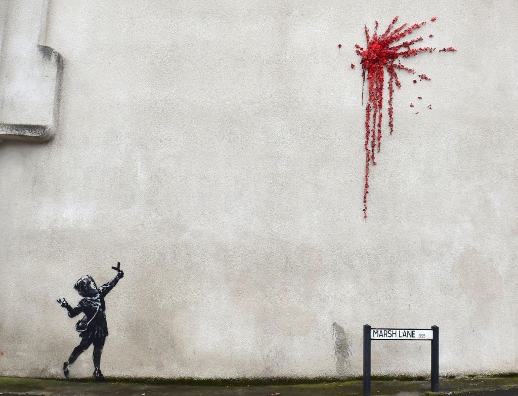 FOTO:Naslavnejši anonimnež Banksy ponovno na delu